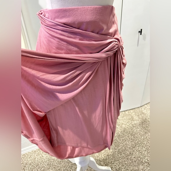 Pink Slit Skirt - Picture 3 of 3